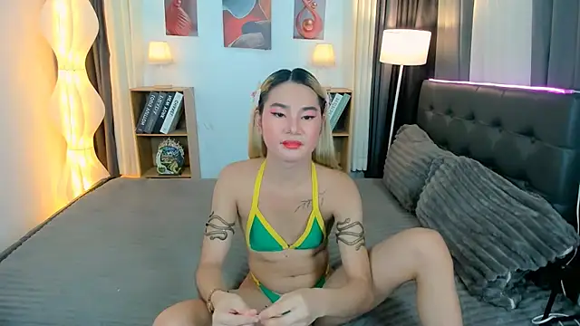 Naughty_Jessie Pertunjukan Webcam