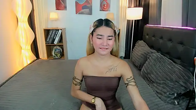 Naughty_Jessie Pertunjukan Webcam