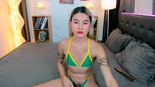 Naughty_Jessie Pertunjukan Webcam