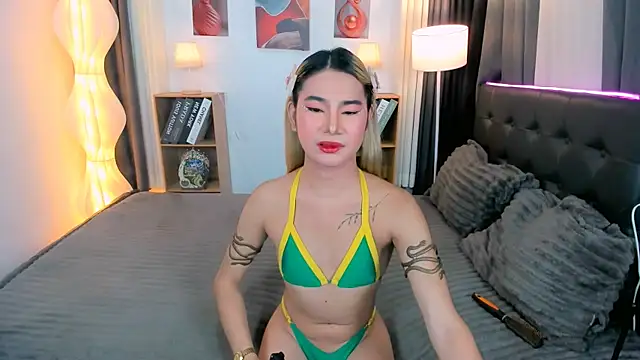 Naughty_Jessie Pertunjukan Webcam