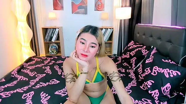 Naughty_Jessie Pertunjukan Webcam