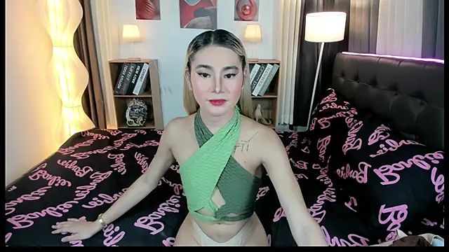 Naughty_Jessie webkamerás műsora