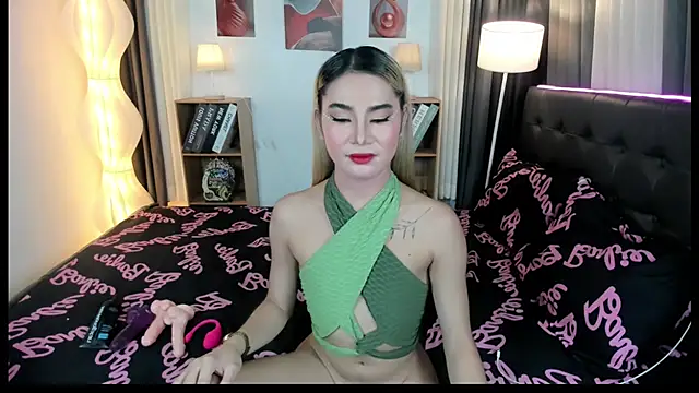 Naughty_Jessie Pertunjukan Webcam