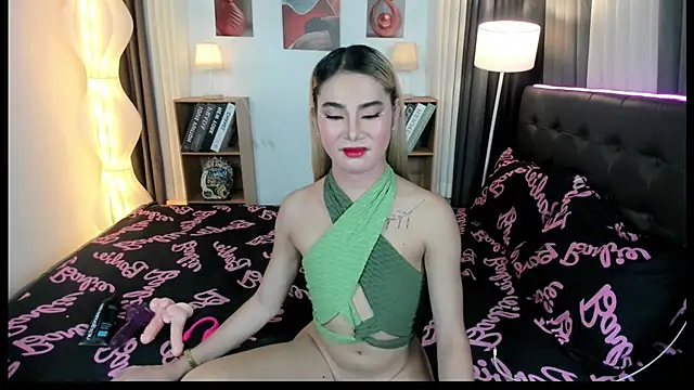 Show modela Naughty_Jessie na web-kameri