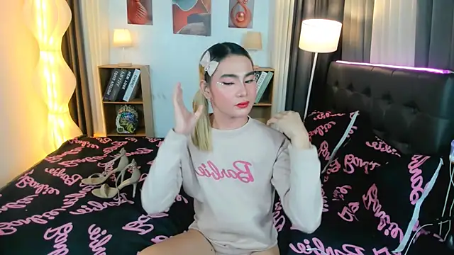 Show modela Naughty_Jessie na web-kameri