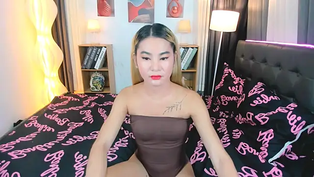 Naughty_Jessie Pertunjukan Webcam