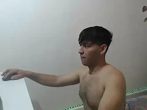 Webkamerová show omar202612