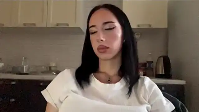 IsabellaQiueen 웹캠 쇼
