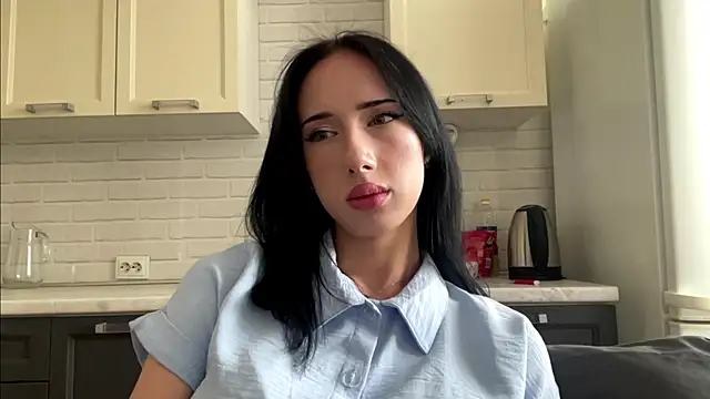 IsabellaQiueen Chat XXX in diretta