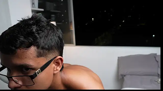 Paradise_boy__ webcam show