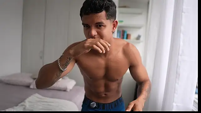 Paradise_boy__ Webcam Show
