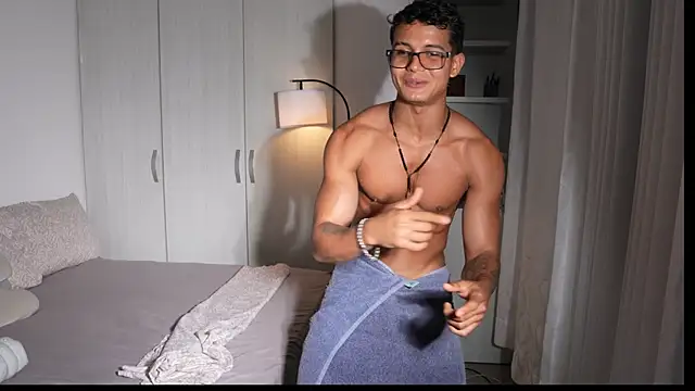 Paradise_boy__ webkamerás műsora