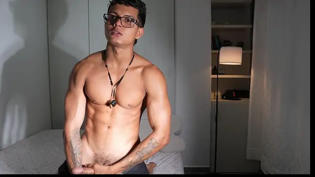 Show modela Paradise_boy__ na web-kameri