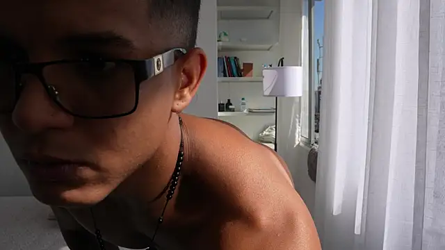 Show de Paradise_boy__ na webcam