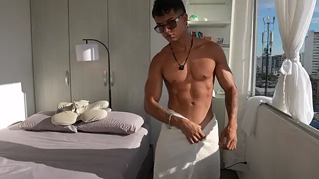 Show de Paradise_boy__ na webcam