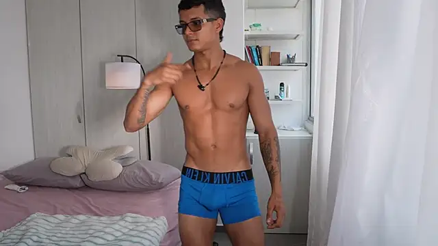Paradise_boy__ Webcam-Show