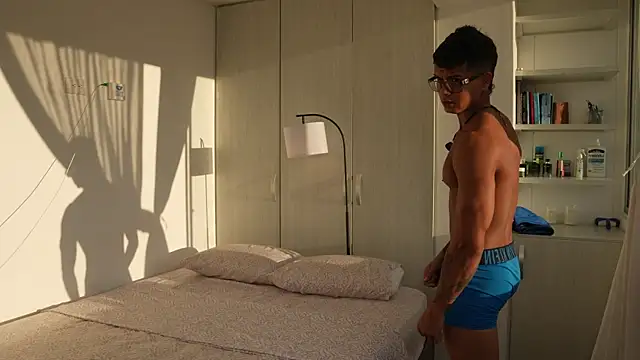 Paradise_boy__ Webcam Show