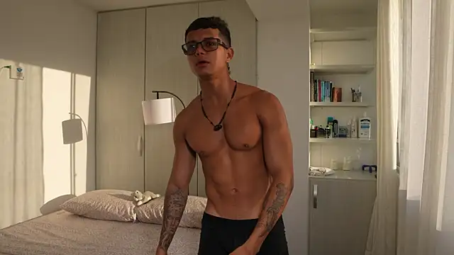Paradise_boy__ Webcam show