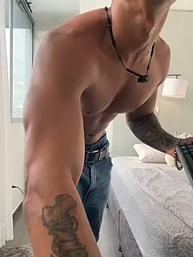 Paradise_boy__ Webcam Show