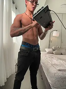 Paradise_boy__ Adlı Modelin Web Kamerası Şovu