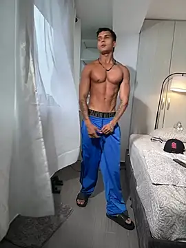 Paradise_boy__'s Webcam Show