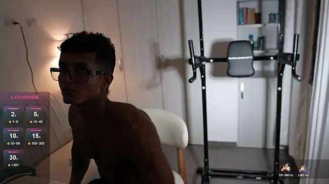 Show modela Paradise_boy__ na web-kameri