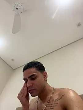 _DiegoMacho's Webcam Show
