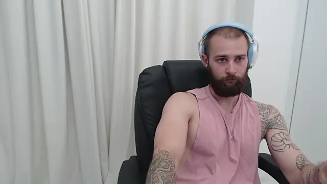 Chris_Dragon Webcamshow