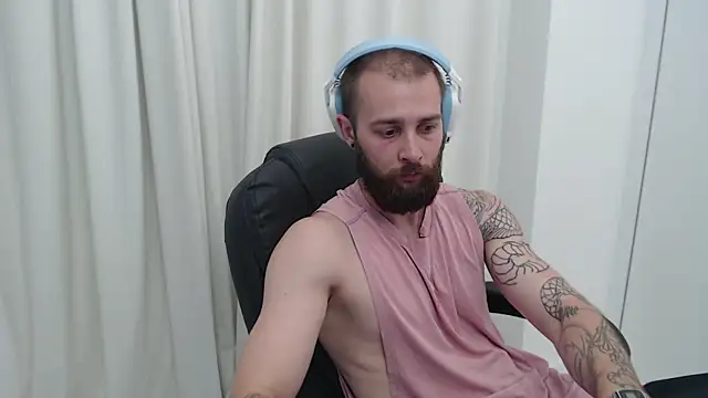Chris_Dragon Webcamshow