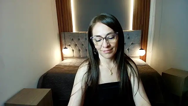 VictoriaLuxee_: απευθείας συνομιλία ΧΧΧ