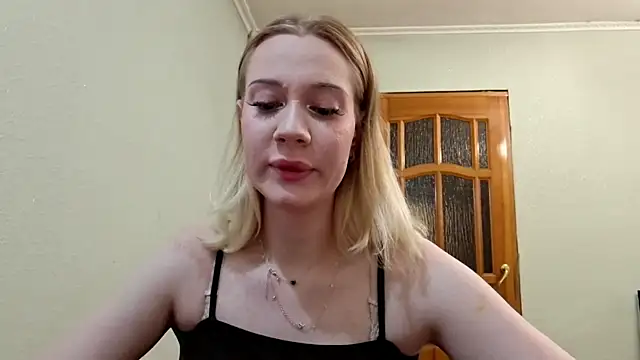 renna_rine's Live Chat Room