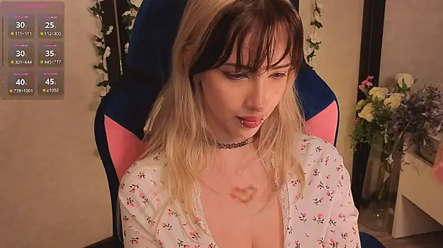 _Silknsin777's Live XXX Chat