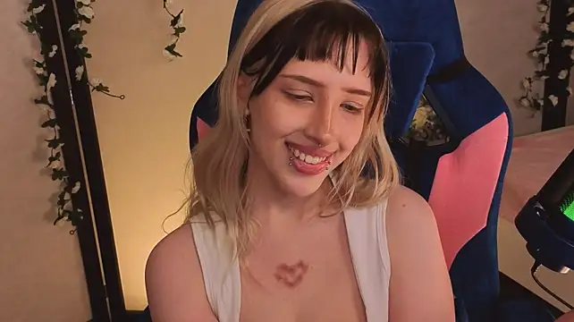 _Silknsin777 Chat XXX in diretta