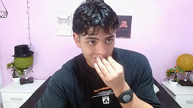 Show modela zayne_lyon na web-kameri