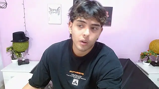 zayne_lyon Webcamshow