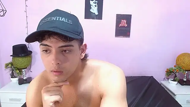 zayne_lyon webcam show