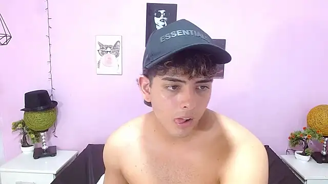 zayne_lyon webcam show