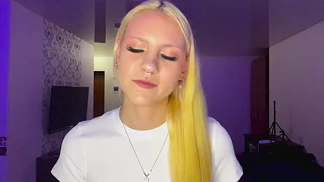 LanaLivee 웹캠 쇼
