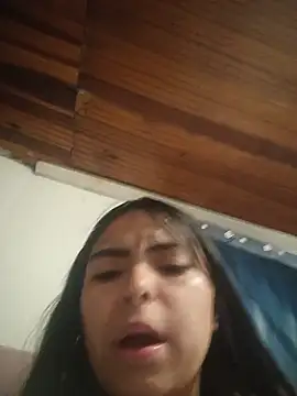 amarantha222's Webcam Show