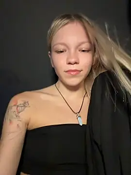 Foxy_Blondie – live chatrum