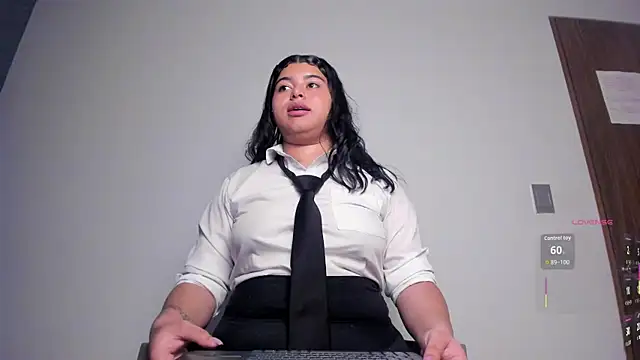 mia_blake___ লাইভ চ্যাট রুম