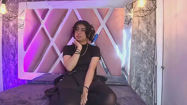 צ'אט XXX בשידור חי של _Angel_dustt