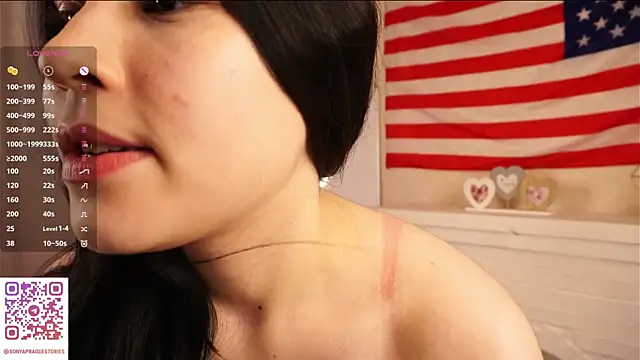 KatherineMaginnn Webbikameraesitys