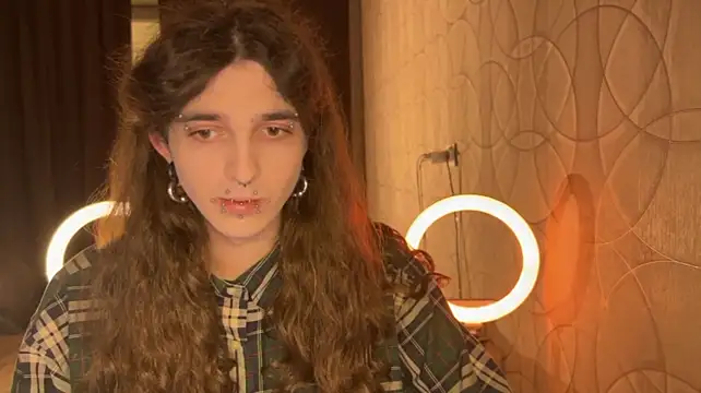 Show modela Kriisp na web-kameri