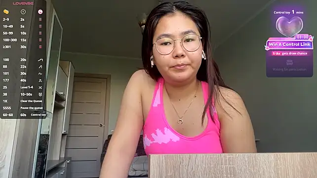 HikkoSinu – webcam-show