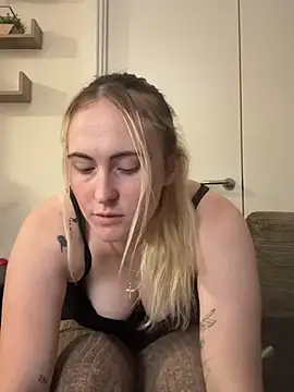 BaddieRiRi224n Webbikameraesitys