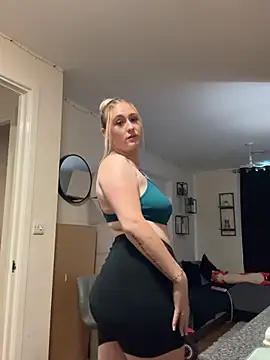 BaddieRiRi224 Webcamshow