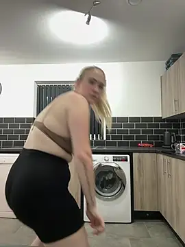 BaddieRiRi224 Webcamshow