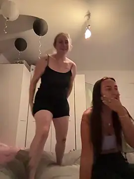 BaddieRiRi224 Webcam show