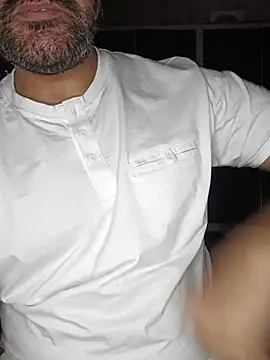 _naughtyboyX_: διαδικτυακό σόου στην κάμερα